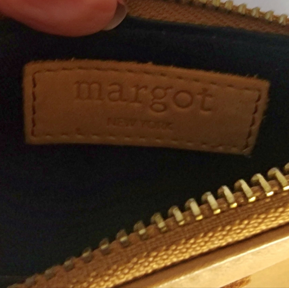Margot New York Leather Card Case Wallet 12 Card Slot - Picture 5 of 13